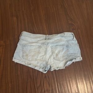 hollister low rise mini shorts size 7